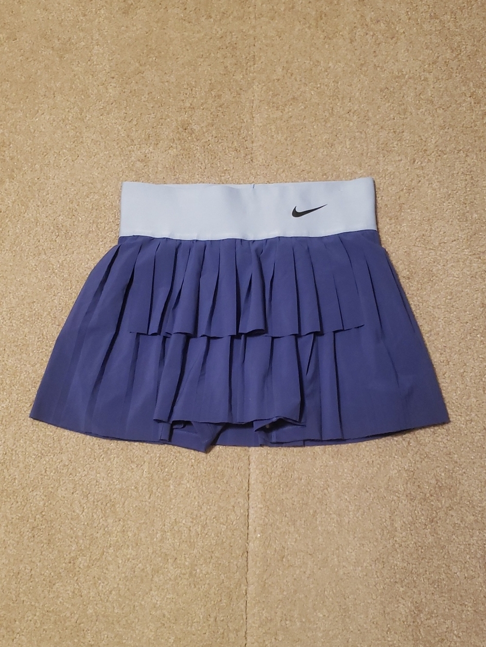 Nike Court Advantage Women's Dri-FIT Pleated Tennis Skirt